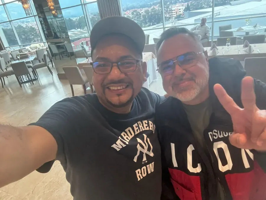 Alex Solís Bustamante durante una gira